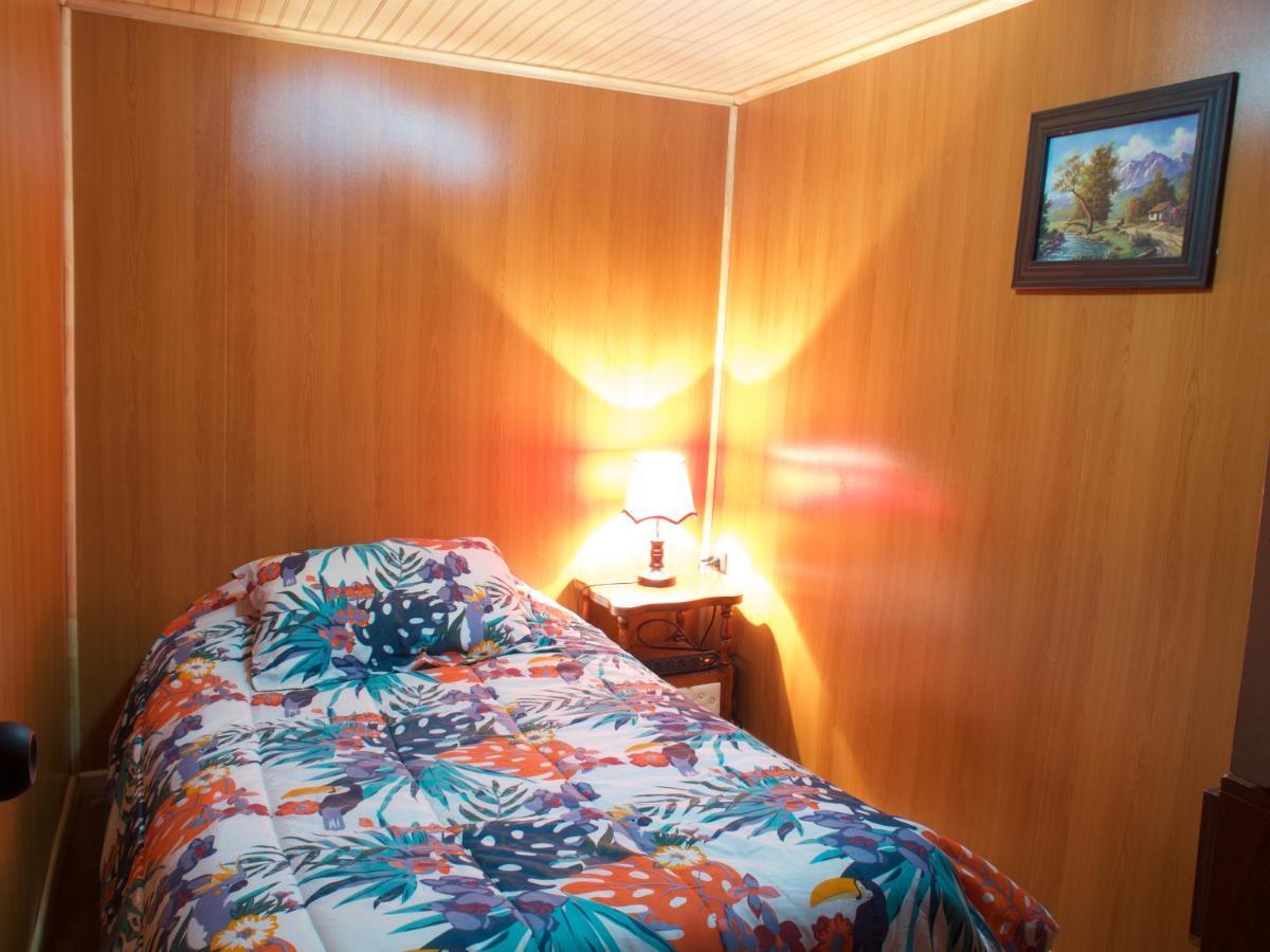 Hostal Traveltour El Campesino Puerto Natales Kültér fotó